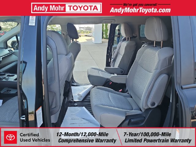 Certified 2024 Toyota Sienna LE FWD image 26