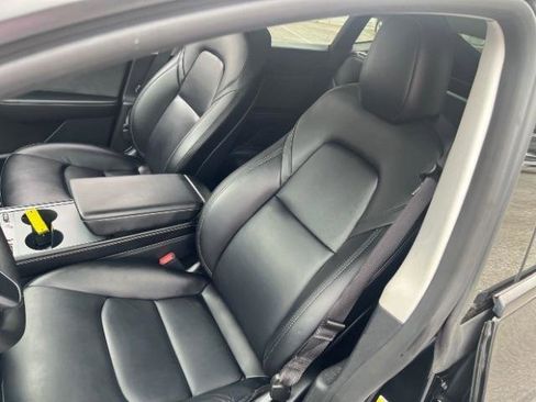 Used 2023 Tesla Model Y Long Range AWD/4WD image 25