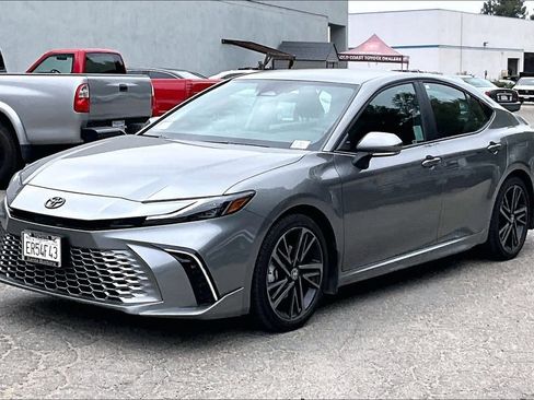 Used 2026 Toyota Camry XSE FWD image 3