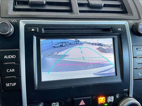 Used 2014 Toyota Camry LE image 14