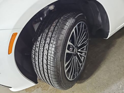 New 2026 Mercedes-Benz S 580 4MATIC Sedan image 34