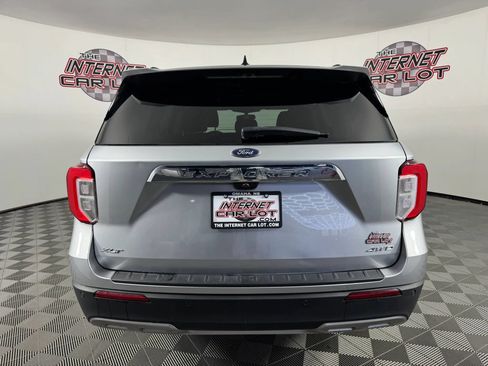 Used 2022 Ford Explorer XLT w/ Equipment Group 202A AWD/4WD image 6