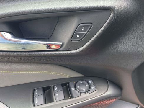 Used 2024 Chevrolet Trax ACTIV w/ Driver Confidence Package FWD image 17