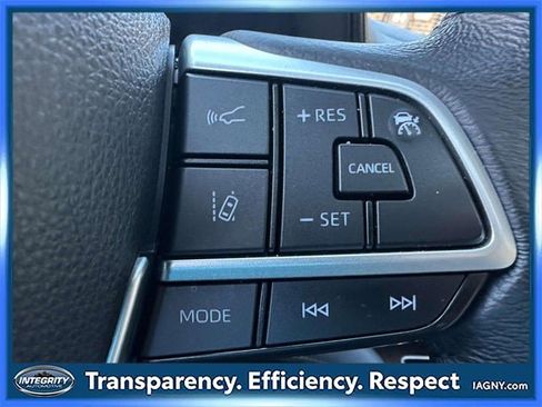 Used 2024 Toyota Sienna XLE image 35