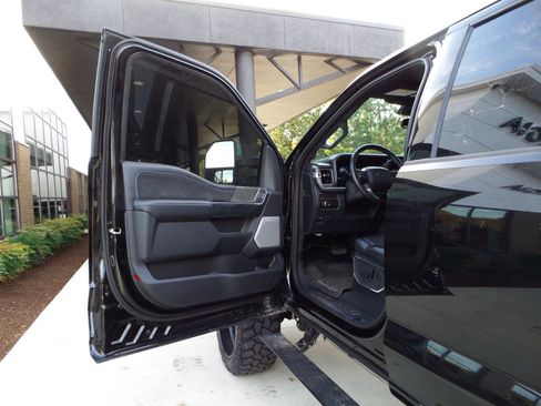 Used 2025 Ford F250 Platinum image 29