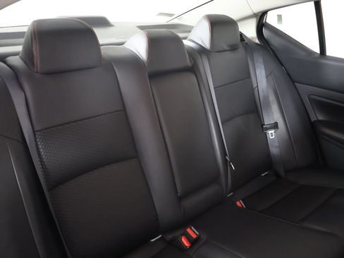 Used 2024 Nissan Altima 2.5 SR FWD image 30