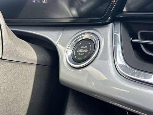 New 2026 Chevrolet Trax LT w/ Midnight Edition FWD image 17