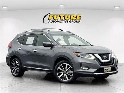 Used 2019 Nissan Rogue SL w/ Premium Package