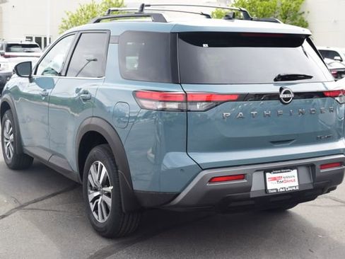 New 2026 Nissan Pathfinder SL AWD/4WD image 5