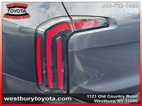 Used 2023 Kia Telluride EX AWD/4WD image 11