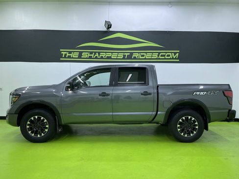 Used 2021 Nissan Titan PRO-4X w/ Pro-4x Convenience Package image 6