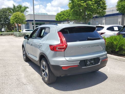 Used 2026 Volvo XC40 B5 Plus AWD/4WD image 6