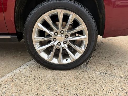 Used 2019 Chevrolet Suburban Premier w/ Premier Plus Edition AWD/4WD image 44