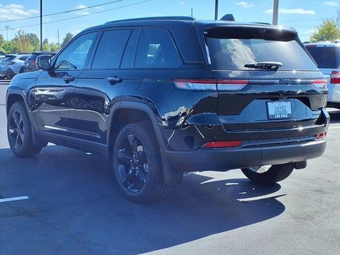 New 2025 Jeep Grand Cherokee Limited w/ Luxury Tech Group II image 4