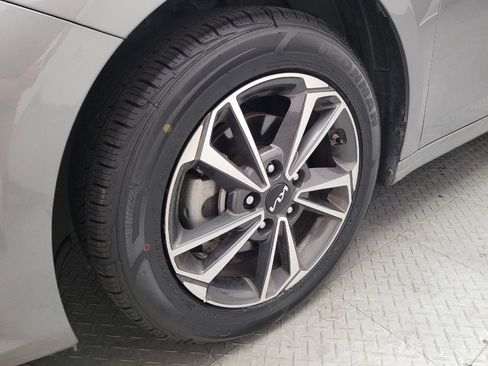 Used 2023 Kia Forte LXS FWD image 31