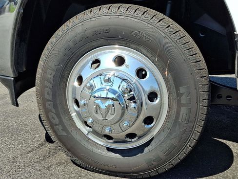New 2026 RAM 3500 Big Horn AWD/4WD image 5