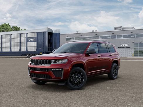 New 2026 Jeep Grand Cherokee L Limited AWD/4WD image 1