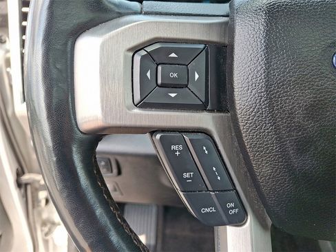 Used 2018 Ford F150 Platinum w/ Equipment Group 701A Luxury image 24