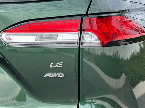 Used 2024 Toyota Corolla Cross LE w/ Moonroof Package image 26