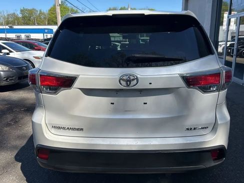 Used 2016 Toyota Highlander XLE AWD/4WD image 7