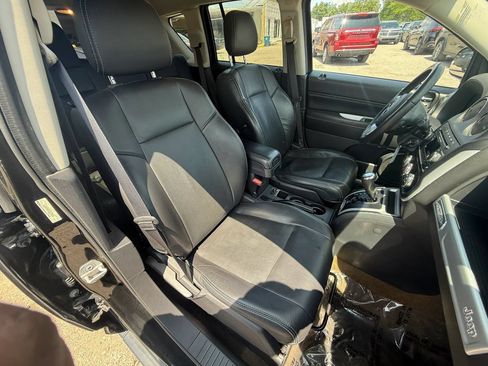Used 2016 Jeep Compass High Altitude AWD/4WD image 22