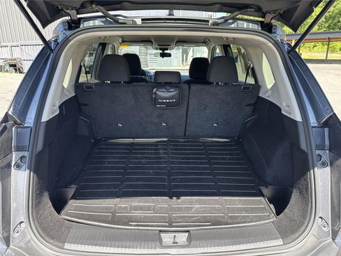 Used 2023 Nissan Rogue S FWD image 32