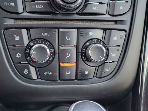 Used 2019 Buick Cascada Premium FWD image 20
