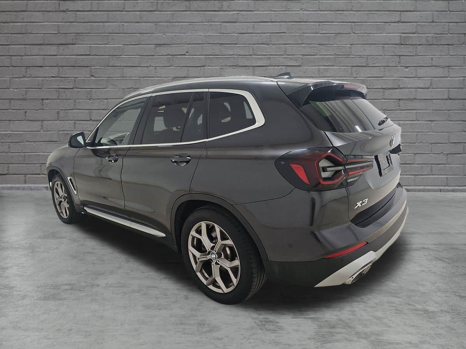Used 2023 BMW X3 xDrive30i w/ Premium Package w/ZPA AWD/4WD image 7