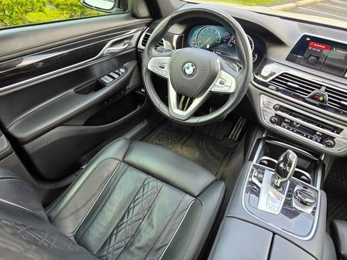 Used 2019 BMW 750i xDrive w/ Executive Package AWD/4WD image 40
