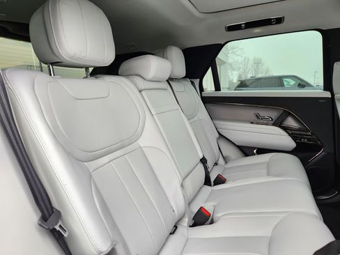 Certified 2024 Land Rover Range Rover Sport SE image 15