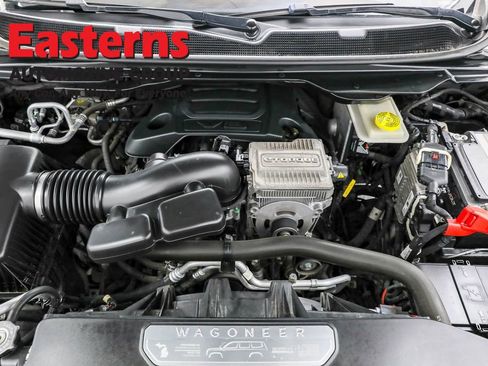 Used 2022 Jeep Wagoneer Series II AWD/4WD image 7