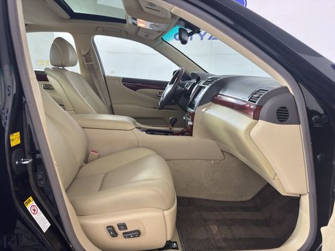Used 2010 Lexus LS 460 w/ Luxury Value Edition RWD image 40