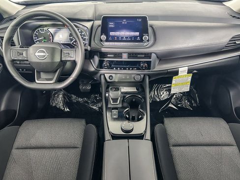 Certified 2025 Nissan Rogue SV image 13