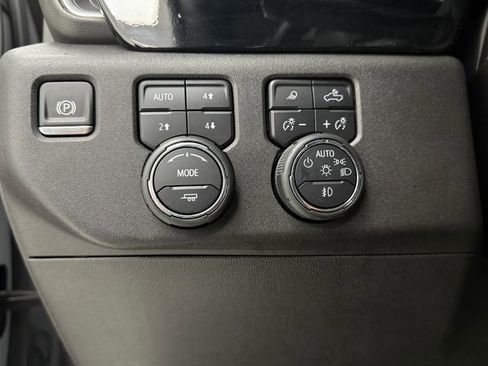 Used 2025 Chevrolet Silverado 1500 RST AWD/4WD image 10