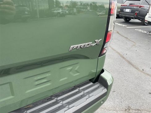 Used 2022 Nissan Frontier Pro-X image 6