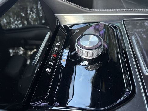 Used 2024 Jeep Wagoneer Base image 27