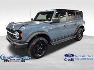 New 2025 Ford Bronco Outer Banks w/ Black Appearance Package video 2