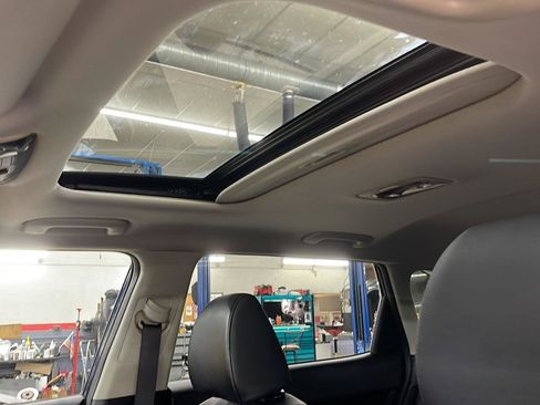 Used 2024 Kia Seltos EX image 11