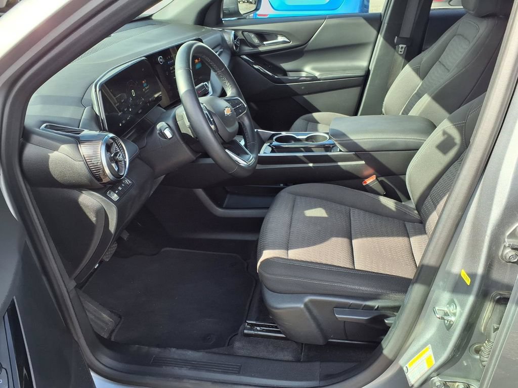 Used 2025 Chevrolet Equinox LT AWD/4WD image 18