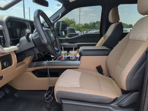 Used 2025 Ford F250 XLT w/ Black Appearance Package AWD/4WD image 6