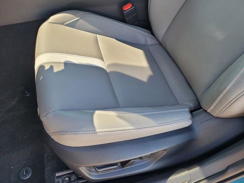 Used 2026 Toyota Camry SE w/ Convenience Package FWD image 11