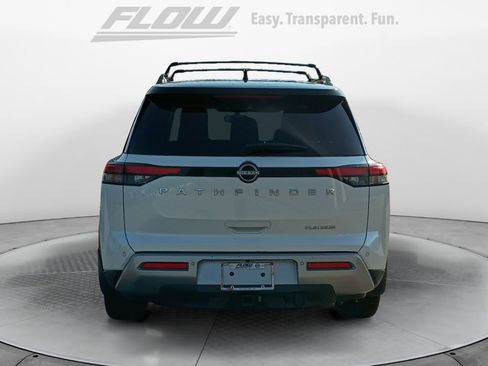 Used 2022 Nissan Pathfinder Platinum w/ Cargo Package FWD image 8