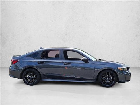 Used 2025 Honda Civic Sport image 4