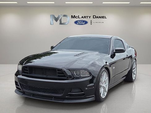 Used 2013 Ford Mustang GT Premium RWD image 2