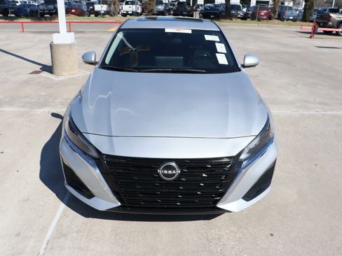 Used 2023 Nissan Altima 2.5 SL image 4