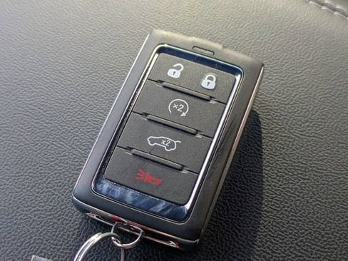 New 2025 Jeep Grand Cherokee Altitude image 31