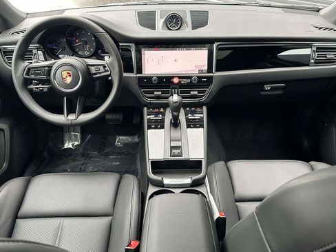 New 2026 Porsche Macan image 15