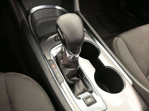 Used 2024 Chevrolet Malibu LT FWD image 25