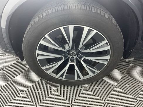 Used 2021 Volvo XC90 T5 Momentum w/ Climate Package AWD/4WD image 18