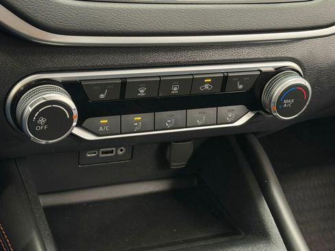Used 2022 Nissan Altima 2.0 SR FWD image 17